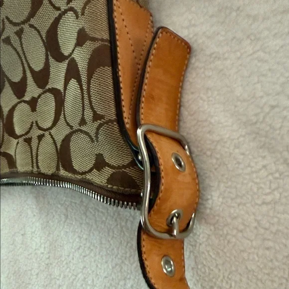Coach Signature Brown and Tan Shoulder Bag - Picture 6 of 7